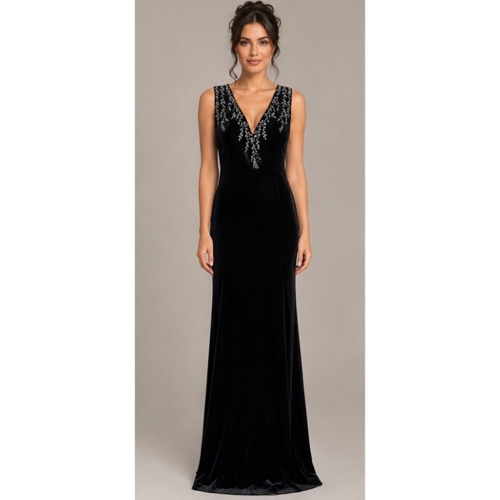 Vintage women's 12 black velvet maxi gown embroidered Whimsigoth mystical witchy